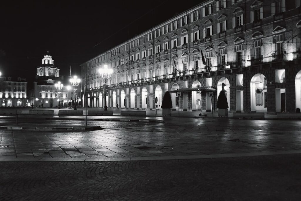 Duomo square people night photography