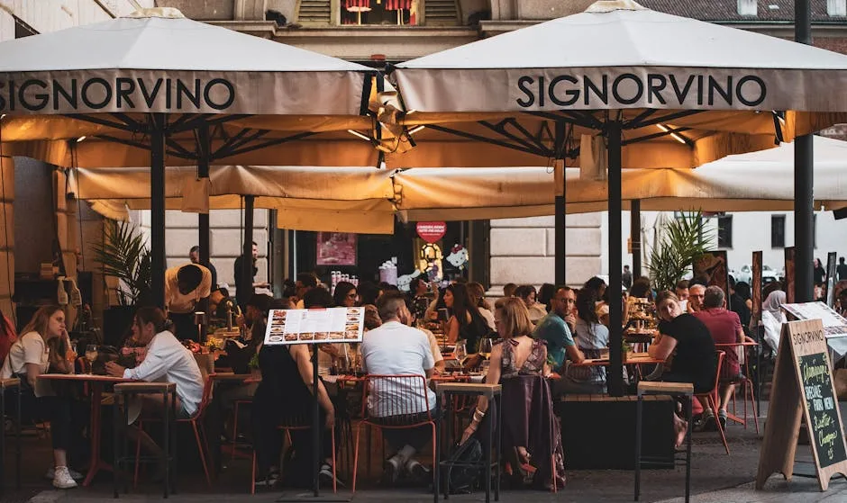 Terrasse du restaurant Signorvino à Milan, clients nombreux attablés